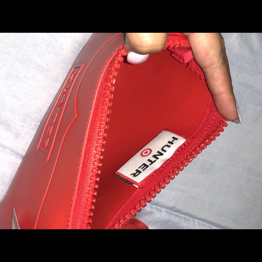Hunter for target wristlet